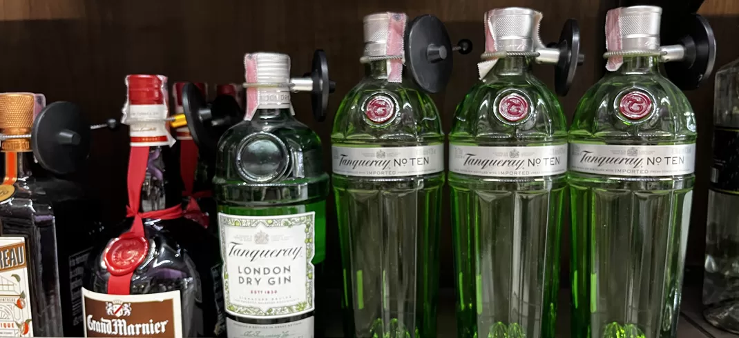 Quais são os designs inovadores de etiquetas de pino de clique